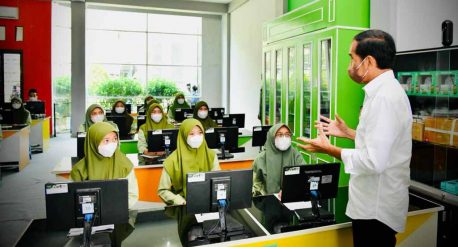Jokowi di Pondok Pesantren Asrama Peguruan Islam (API) Asri Syubbanul Wathon
